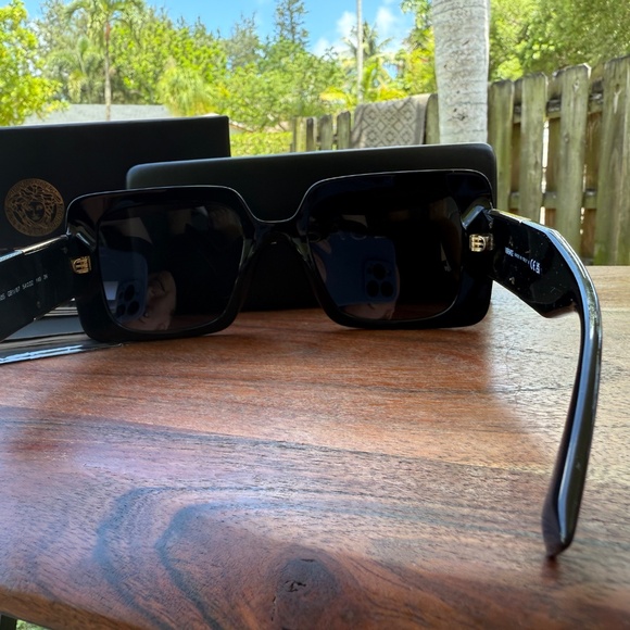 Versace sunglasses - Brand new with packaging main image 5